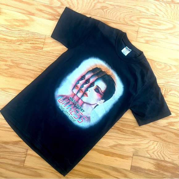 Katy Perry Collections Tops - Katy Perry 2017 Witness tour shirt size small